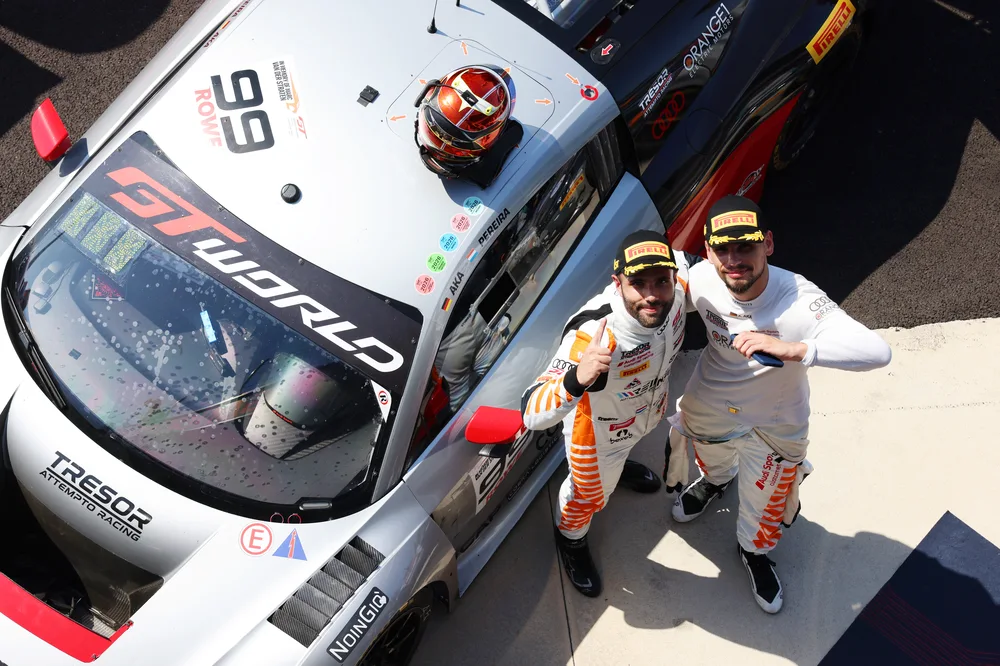 Der Motorsport und die Musik stehen im Mittelpunkt, während die GT World die Sonne in Misano genießt – Galerie 2 – Foto 2