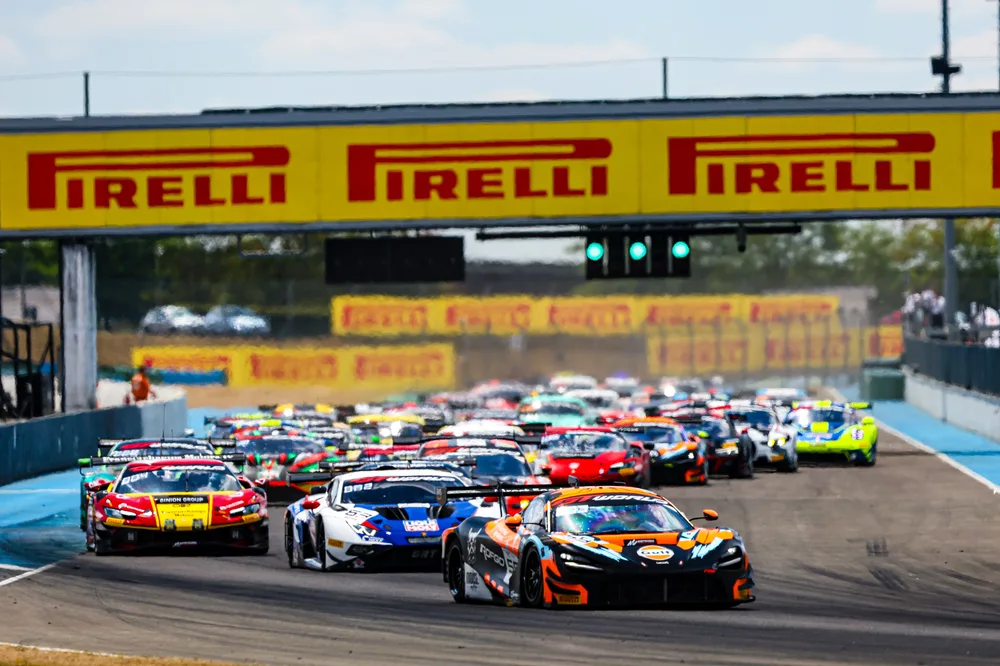 Rennvorschau: Ein rekordbrechendes Sprint Cup-Feld macht sich auf den Weg nach Magny-Cours
