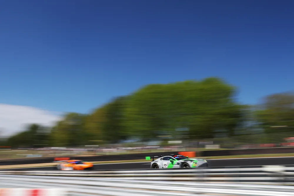 Das wäre nicht möglich gewesen ohne die SRO GT Academy – Jetzt will Gaspard Simon auf heimischem Boden beeindrucken – Galerie 2 – Foto 2