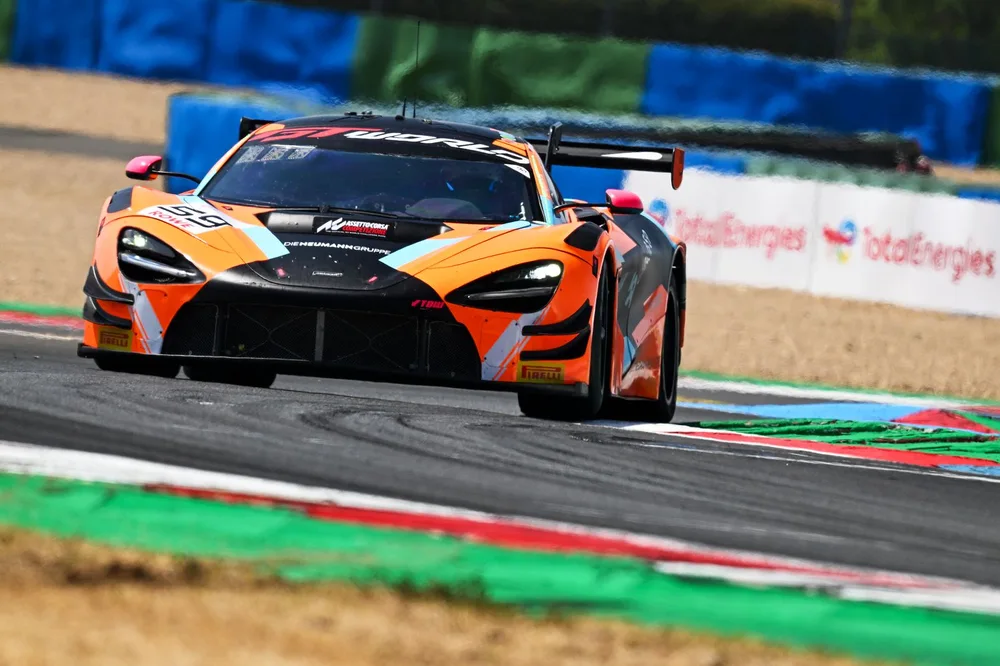 Test in Magny-Cours: MacDonald Schnellster für Garage 59 McLaren
