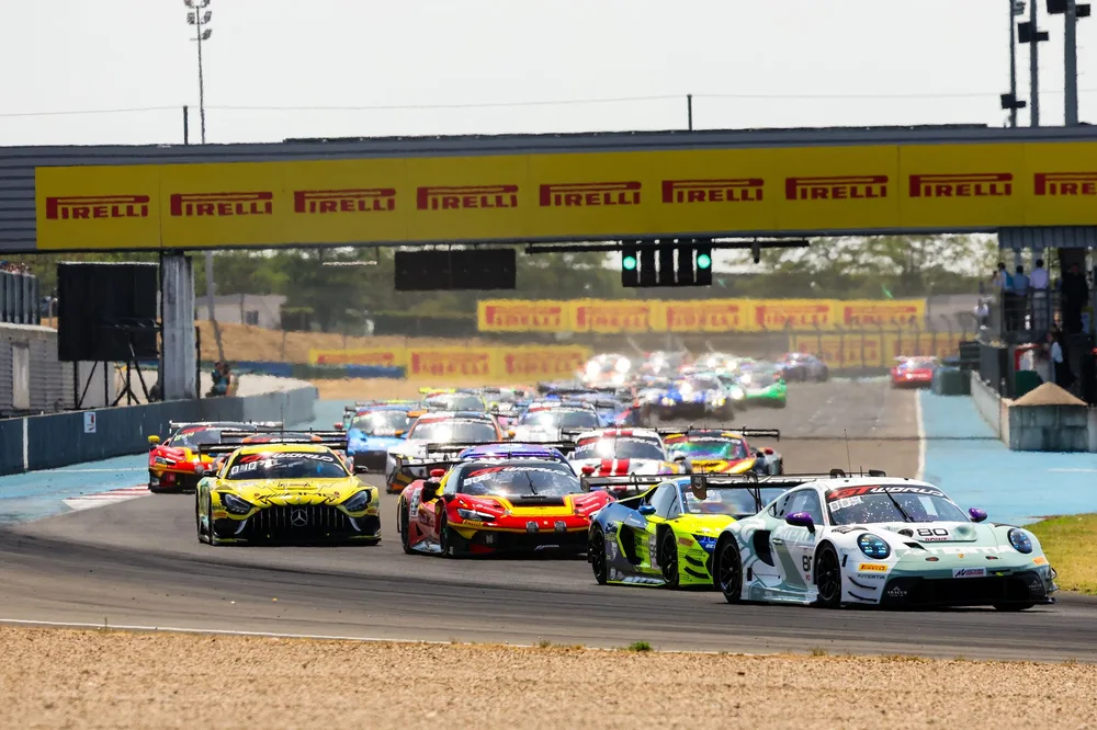 Lionspeed GP entfacht mit dem Triumph im zweiten Rennen in Magny-Cours den Sprint Cup-Titelkampf wieder. – Galerie 2 – Foto 2