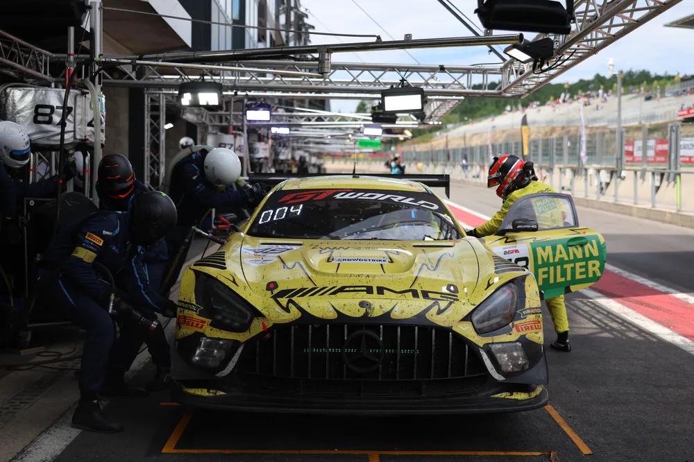 Es ist vorbei, wenn es vorbei ist – Lucas Auer nimmt den Endurance-Titel nicht vor dem Nürburgring-Wochenende als sicher hin – Galerie 2 – Foto 1
