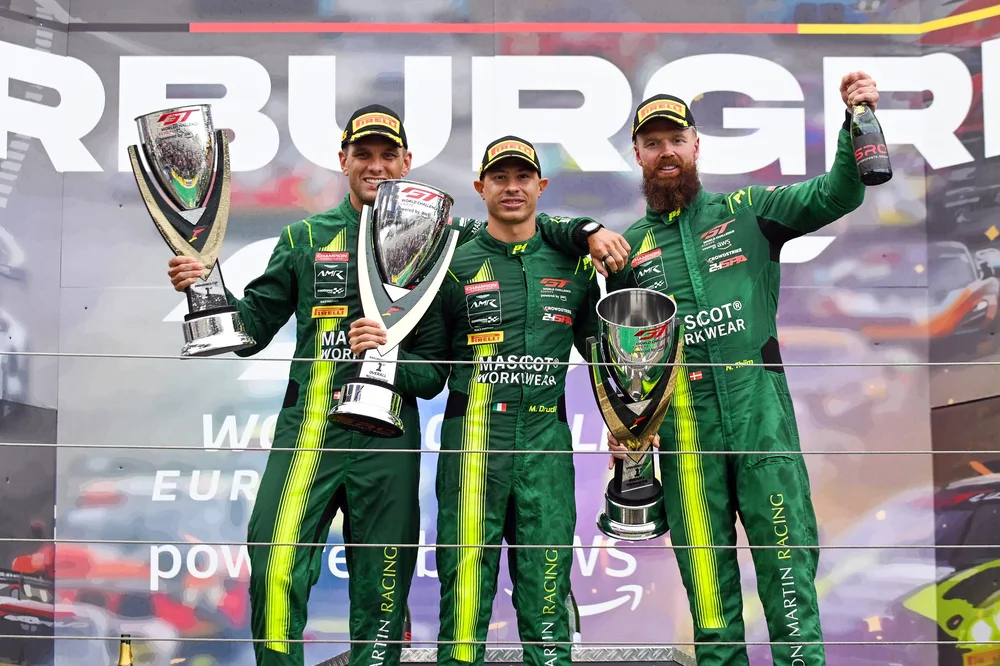 Comtoyou Racing fährt zu einem dominanten Sieg auf dem Nürburgring, kann die Titelfeierlichkeiten des Mercedes-AMG Team Mann Filter jedoch nicht verhindern