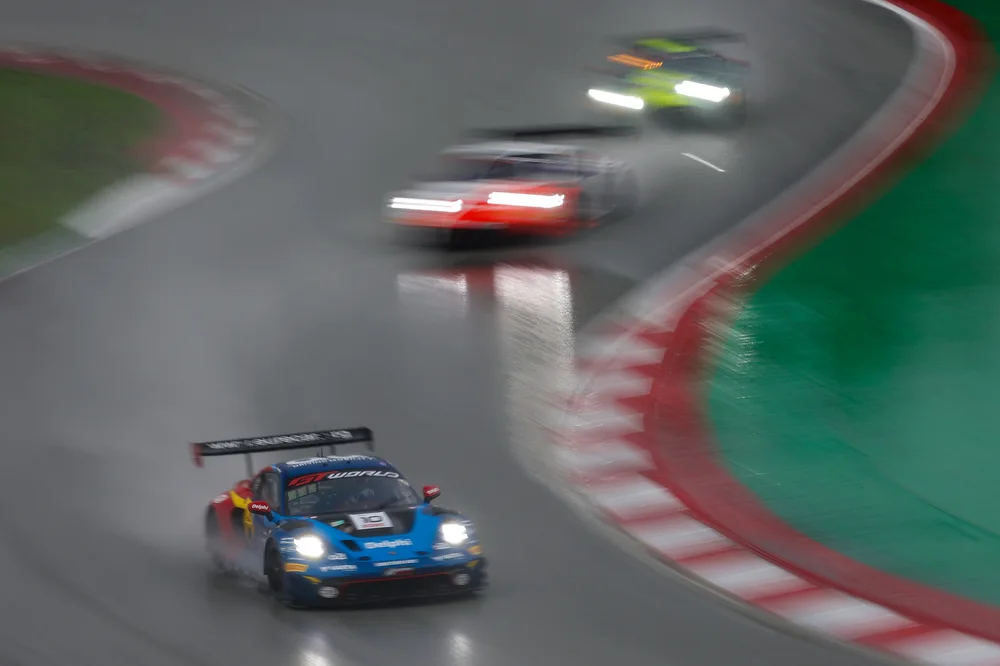 FP2: Magnus führt bei regenbedingter Session im Boutsen VDS Porsche an