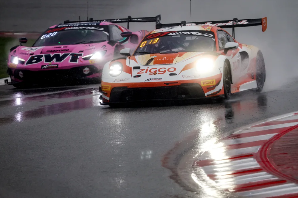 FP2: Magnus führt bei regenbedingter Session im Boutsen VDS Porsche an – Galerie 2 – Foto 1