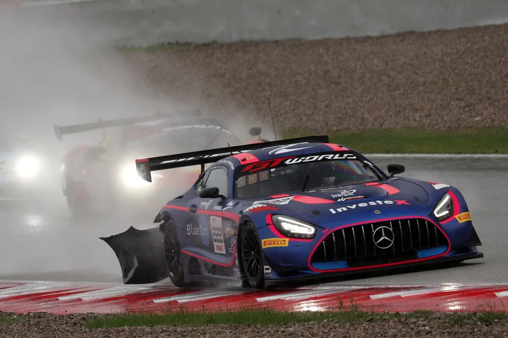 Rennen 1: Aka und Pereira gewinnen spannendes Rennen im Regen für Tresor Attempto Racing – Galerie 2 – Foto 1