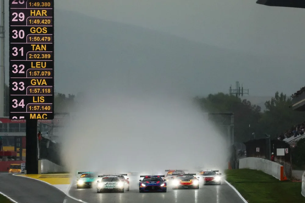 GT World übersteht den Sturm auf dem Circuit de Barcelona-Catalunya, während die Sprint Cup-Saison zu Ende geht